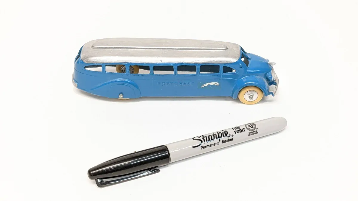 1947 Studebaker Commander 1:87 Scale Model